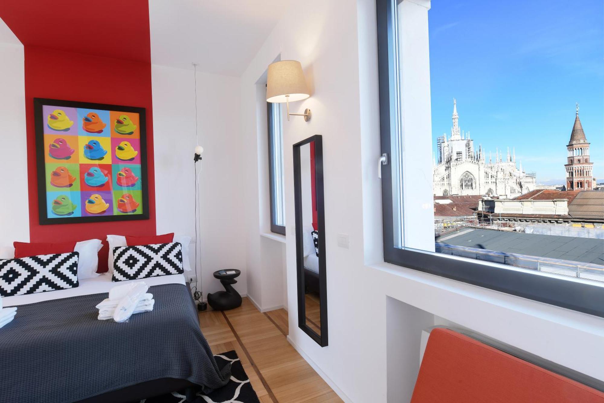 Sweett - Duomo View Apartment Milan Bagian luar foto
