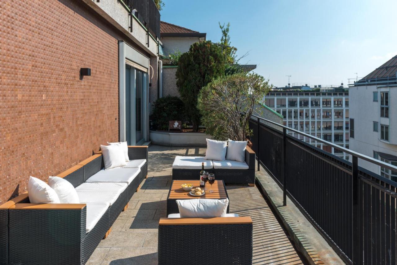 Sweett - Duomo View Apartment Milan Bagian luar foto