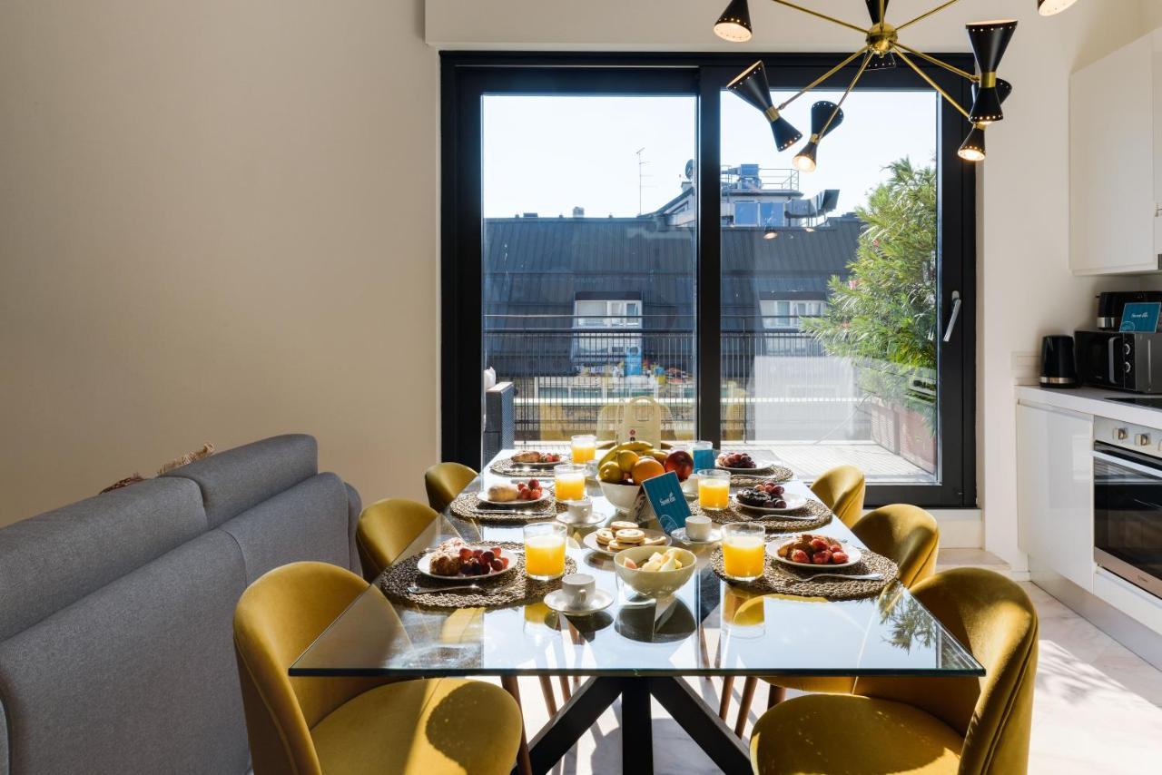 Sweett - Duomo View Apartment Milan Bagian luar foto